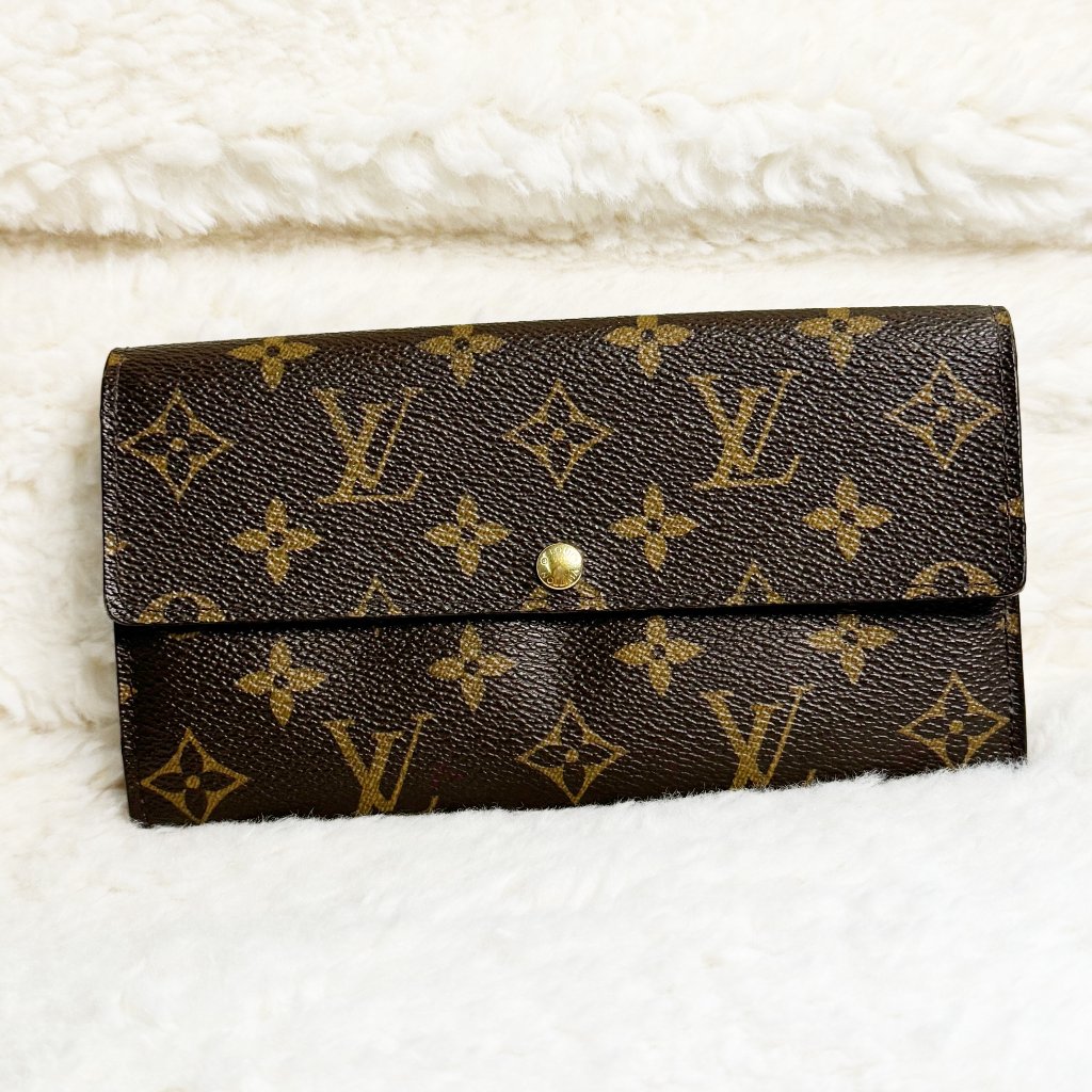 Louis Vuitton - Classic Wallet (Sarah)